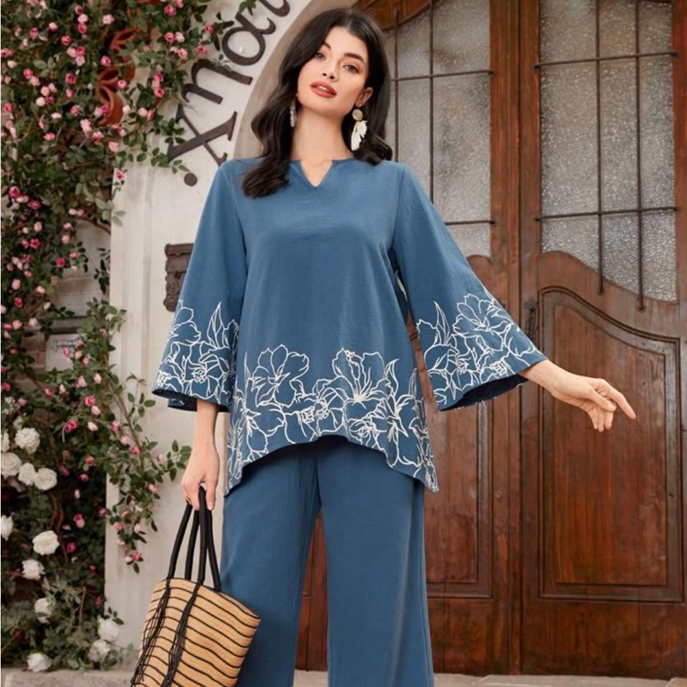 Shein Bell Sleeve Top Blue White Floral Cotton Split Neck Loungewear Cottagecore